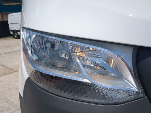 Used 2024 Mercedes-Benz Sprinter 144 Cargo image 21