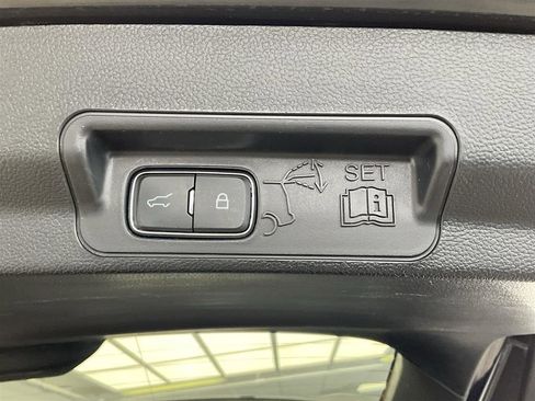Used 2024 Ford Explorer XLT w/ Equipment Group 202A AWD/4WD image 22