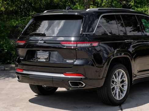 Used 2022 Jeep Grand Cherokee Summit image 17