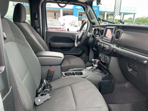 Used 2023 Jeep Wrangler Sport AWD/4WD image 29