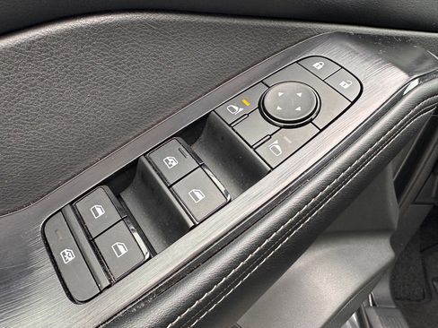 Used 2025 Nissan Rogue SV image 15