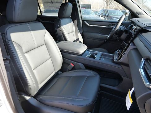 New 2026 GMC Acadia Elevation w/ Elevation Premium Package image 21