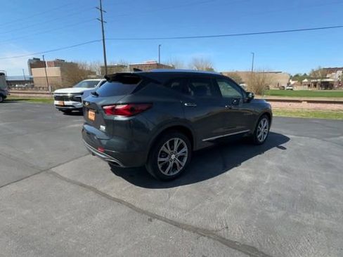 Used 2019 Chevrolet Blazer Premier w/ Sun and Wheels Package AWD/4WD image 8