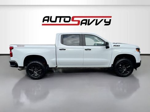 Used 2024 Chevrolet Silverado 1500 Custom Trail Boss w/ LPO, Dark Essentials Package AWD/4WD image 8