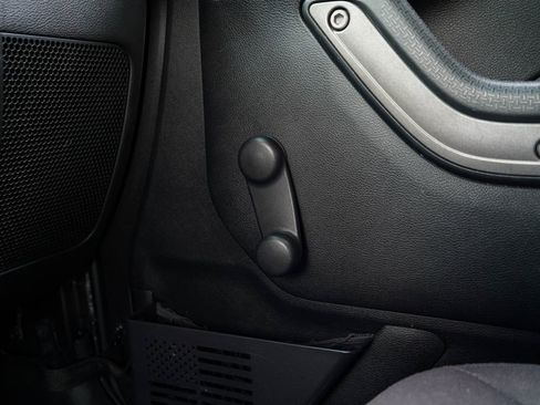 Used 2014 Jeep Wrangler Sport AWD/4WD image 33
