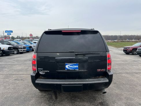 Used 2011 GMC Yukon Denali image 7