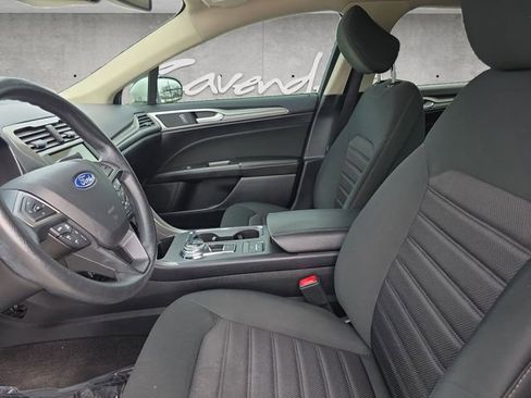 Used 2020 Ford Fusion SE image 19