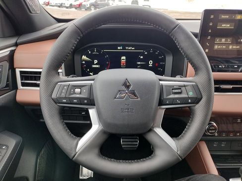New 2026 Mitsubishi Outlander SEL image 7