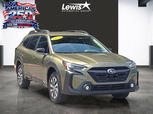 Used 2025 Subaru Outback Premium AWD/4WD image 6