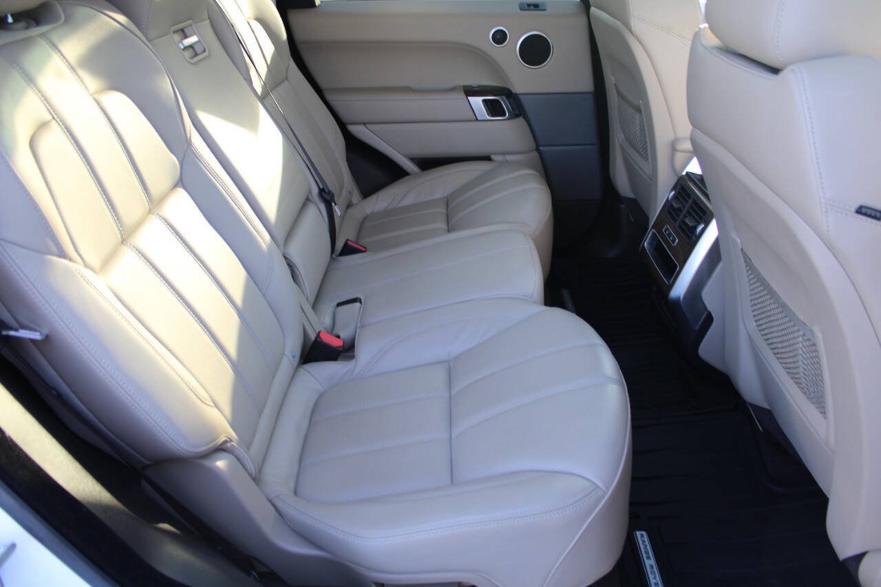Used 2017 Land Rover Range Rover Sport SE AWD/4WD image 8