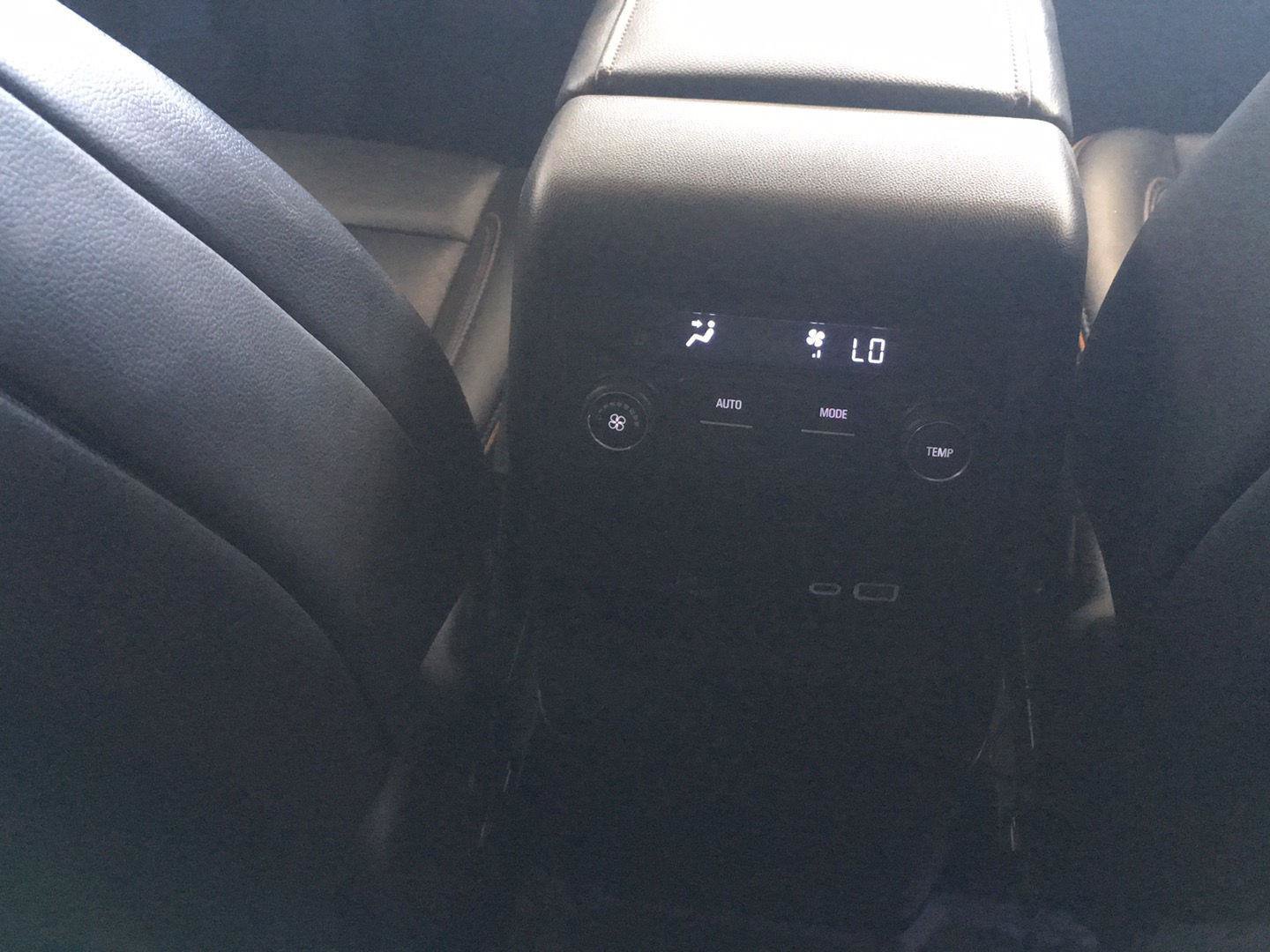 Used 2021 GMC Acadia AT4 w/ LPO, Floor Liner Package AWD/4WD image 32