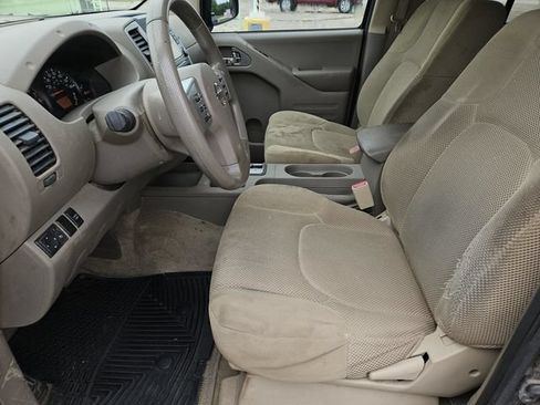 Used 2015 Nissan Frontier SV w/ SV Value Truck Package RWD image 25