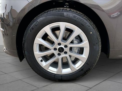New 2026 Land Rover Range Rover Sport Dynamic SE AWD/4WD image 11