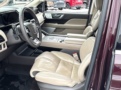 Used 2023 Lincoln Navigator Reserve w/ Equipment Group 201A image 12