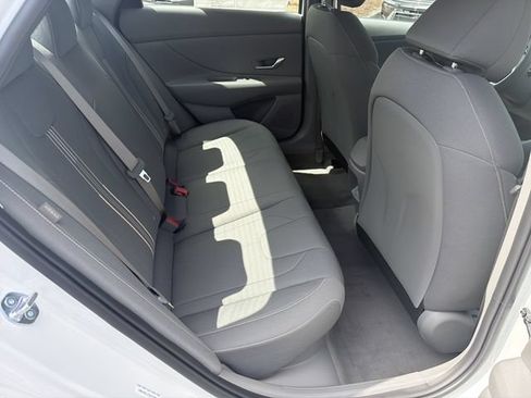 New 2026 Hyundai Elantra Hybrid FWD image 20