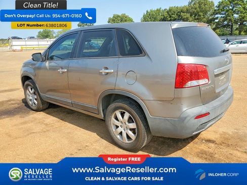 Used 2011 Kia Sorento 2WD image 3