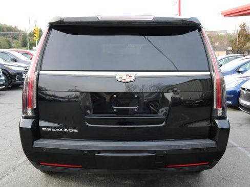 Used 2015 Cadillac Escalade ESV Premium image 7