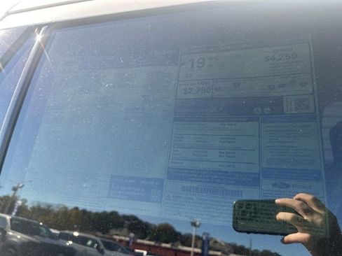 New 2025 Ford Expedition Active image 38