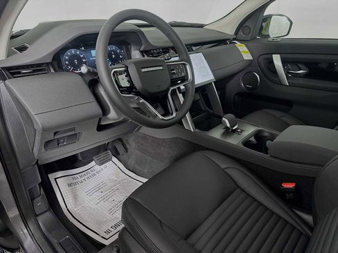 New 2025 Land Rover Discovery Sport S image 9