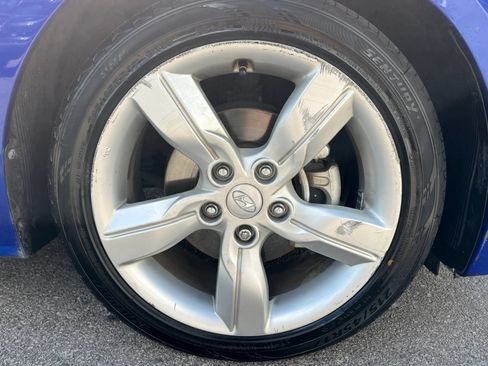 Used 2013 Hyundai Veloster FWD image 10
