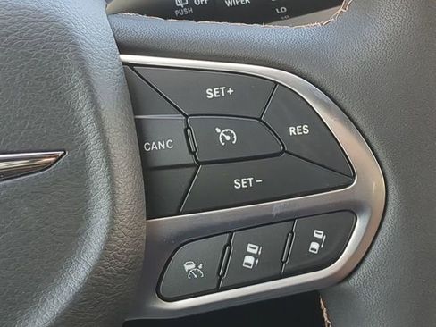 New 2026 Chrysler Pacifica Pinnacle w/ Trailer Tow Group image 35