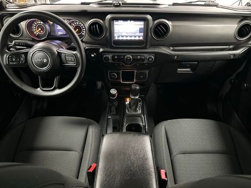 Used 2023 Jeep Gladiator Sport image 3