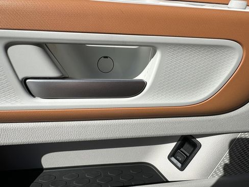 New 2025 Volkswagen ID. Buzz 1st Edition AWD/4WD image 20
