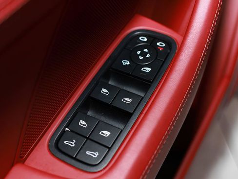 Used 2023 Porsche Panamera 4 Platinum Edition image 24