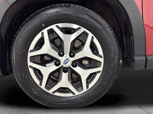 Used 2020 Subaru Forester Premium image 32