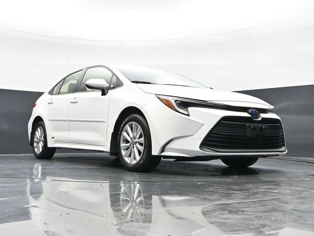 Used 2024 Toyota Corolla LE w/ LE Convenience Package AWD/4WD image 41