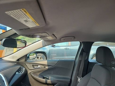 Used 2018 Chevrolet Malibu LT FWD image 30