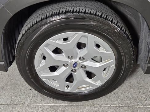 Certified 2024 Subaru Forester Base image 14