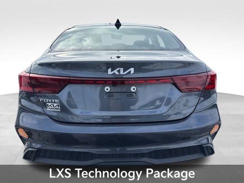 Used 2023 Kia Forte LXS w/ LXS Technology Package image 9