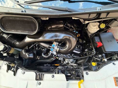 Used 2019 Ford Transit 150 XLT image 9