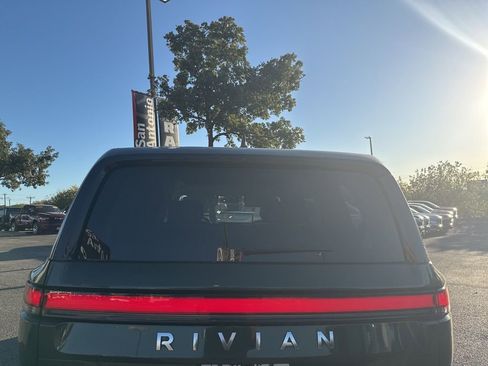 Used 2023 Rivian R1S Adventure image 76