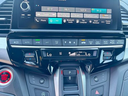 Used 2025 Honda Odyssey Sport-L image 26