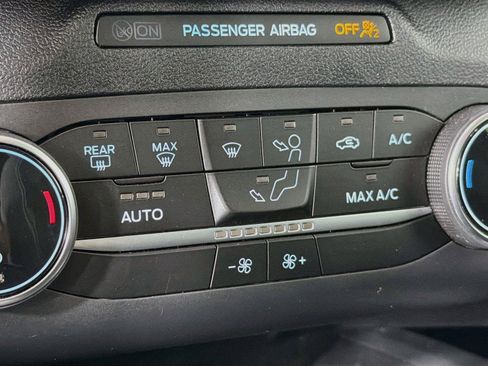 Used 2025 Ford Escape Active AWD/4WD image 24