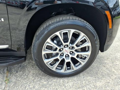 New 2026 GMC Yukon XL Denali w/ Advanced Technology Package AWD/4WD image 9