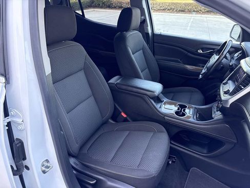 Used 2020 GMC Acadia SLE FWD image 17