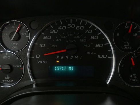 Used 2024 Chevrolet Express 2500 w/ Driver Convenience Package image 25