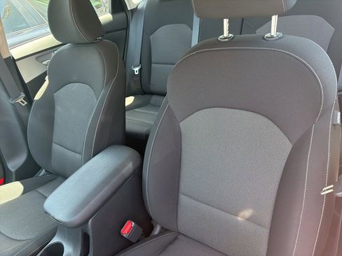 Used 2023 Kia Forte LXS FWD image 8