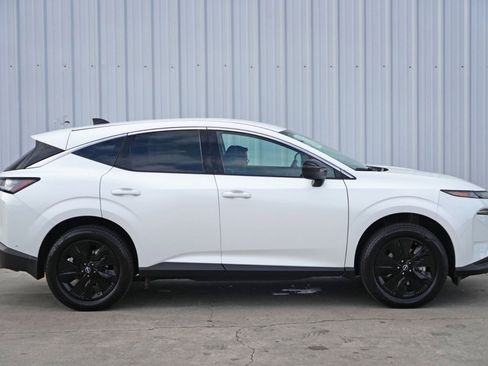 Used 2025 Nissan Murano SV image 46