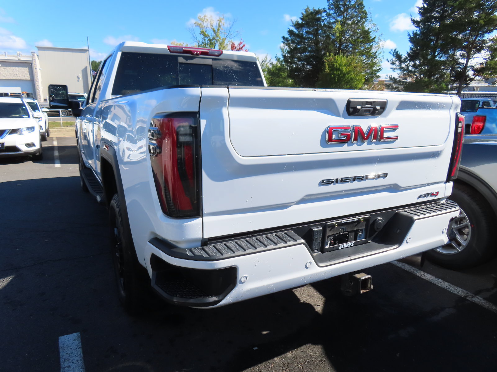 Used 2024 GMC Sierra 2500 AT4 w/ AT4 Premium Plus Package AWD/4WD image 6