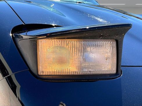 Used 2002 Chevrolet Corvette Z06 w/ Memory Pkg RWD image 30