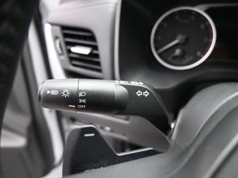 Used 2026 Nissan Rogue SV FWD image 28