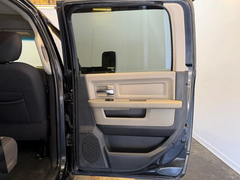 Used 2010 Dodge Ram 2500 Truck SLT w/ Technology Group AWD/4WD image 31