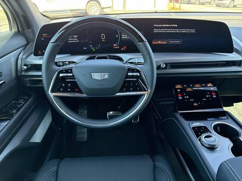 New 2026 Cadillac Vistiq Sport image 17