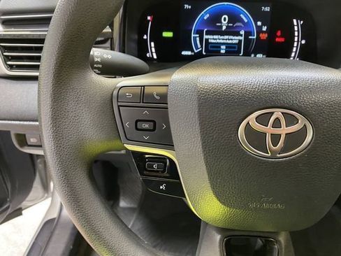 Used 2025 Toyota Camry LE FWD image 32