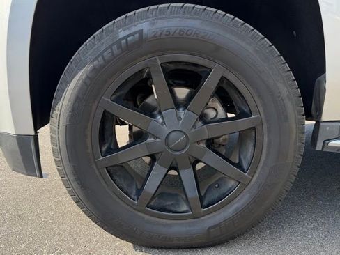 Used 2017 GMC Yukon XL SLT image 9