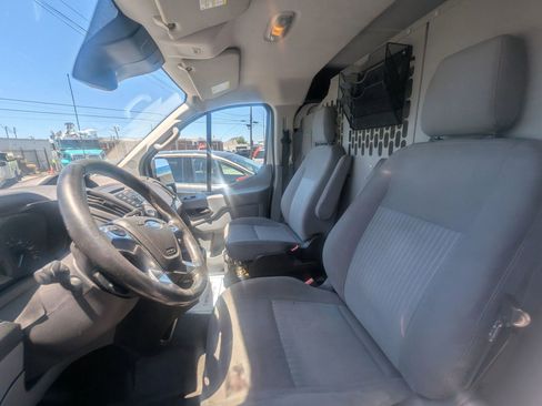 Used 2017 Ford Transit 250 130 Low Roof RWD image 8